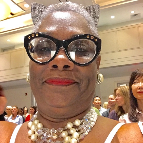 Meet your Posher, Sista Carmen - Picture 13 of 16